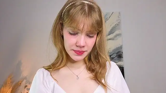 pienaple online show from November 2, 2025, 4:04 am