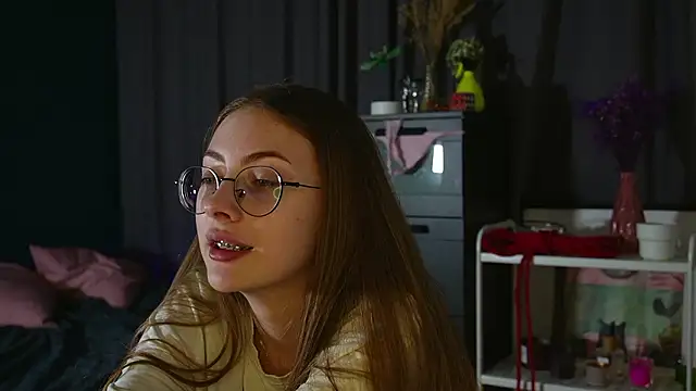 Snapshot of blissence chatting on February 21, 2026, 3:24 pm blissence online show from February 21, 2026, 3:24 pm