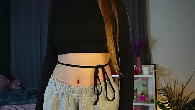 Snapshot of blissence chatting on February 23, 2026, 3:42 pm blissence online show from February 23, 2026, 3:42 pm