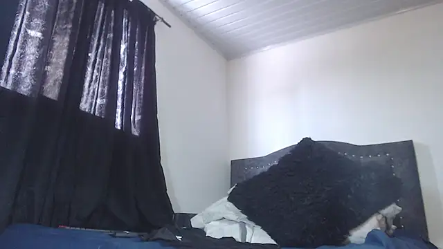 Snapshot of Chrys_harris77 chatting on March 11, 2026, 6:14 pm Chrys harris77 online show from March 11, 2026, 6:14 pm