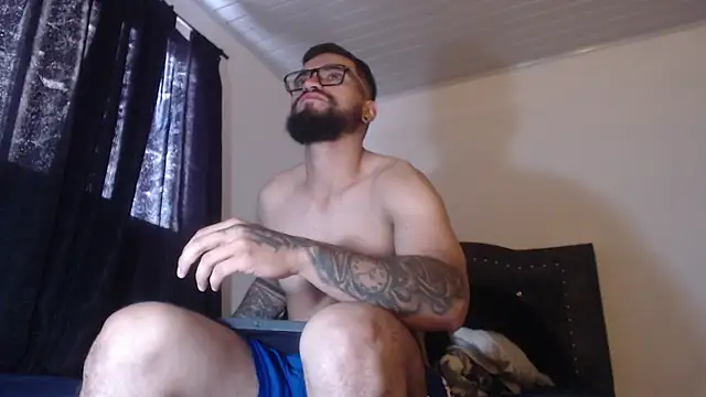 Snapshot of Chrys_harris77 chatting on March 13, 2026, 2:01 pm Chrys harris77 online show from March 13, 2026, 2:01 pm