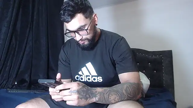 Snapshot of Chrys_harris77 chatting on March 19, 2026, 11:31 pm Chrys harris77 online show from March 19, 2026, 11:31 pm