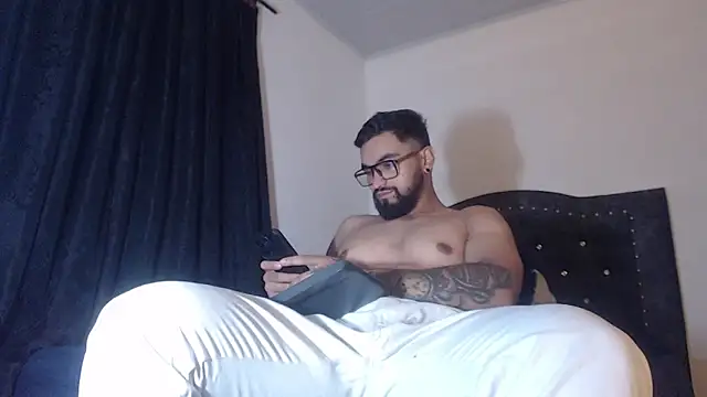 Snapshot of Chrys_harris77 chatting on March 25, 2026, 3:56 am Chrys harris77 online show from March 25, 2026, 3:56 am