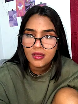 Renata Zoe online show from November 26, 2025, 2:01 am