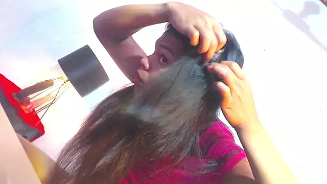 kynthy bitchy online show from December 4, 2025, 12:42 am