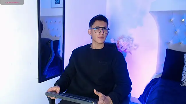 SalvadorFit online show from November 3, 2025, 8:21 pm