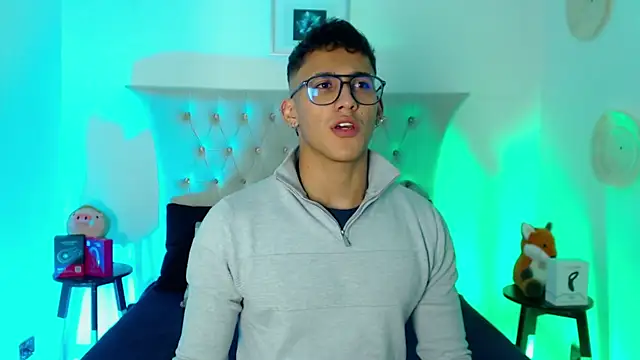 SalvadorFit online show from November 25, 2025, 8:42 pm