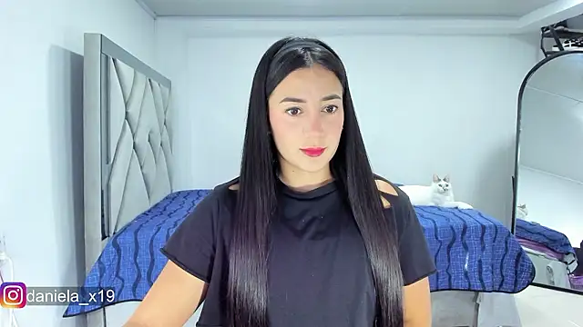 Snapshot of Daniela_x19 chatting on February 7, 2026, 1:31 am Daniela x19 online show from February 7, 2026, 1:31 am
