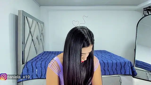 Snapshot of Daniela_x19 chatting on February 19, 2026, 12:39 am Daniela x19 online show from February 19, 2026, 12:39 am