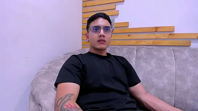 Snapshot of axel_vega chatting on September 18, 2025, 8:22 pm axel vega online show from September 18, 2025, 8:22 pm