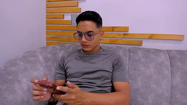 Snapshot of axel_vega chatting on September 26, 2025, 7:29 pm axel vega online show from September 26, 2025, 7:29 pm