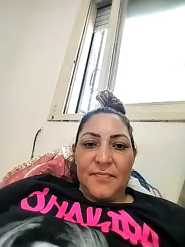 Lunita86 online show from December 21, 2025, 10:28 pm