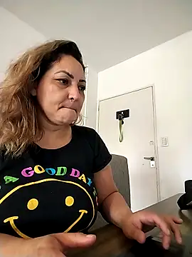 Lunita86 online show from March 21, 2026, 1:37 pm