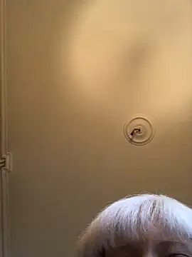 juliaoneandonly online show from October 2, 2025, 10:33 am