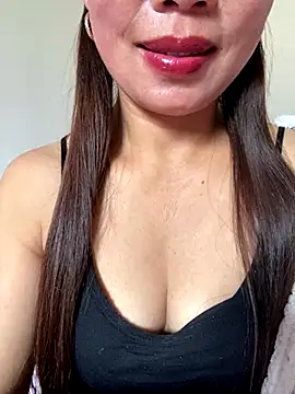 Milky-milk online show from December 22, 2025, 1:46 am