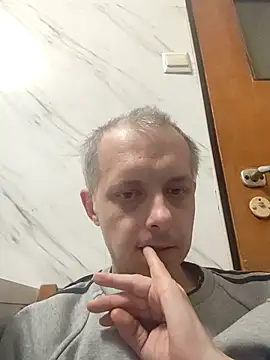 Snapshot of szajbusek41 chatting on January 12, 2026, 3:39 pm szajbusek41 online show from January 12, 2026, 3:39 pm