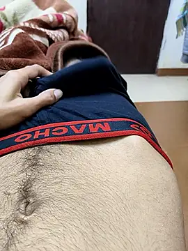 king boy070 online show from December 16, 2025, 5:51 pm