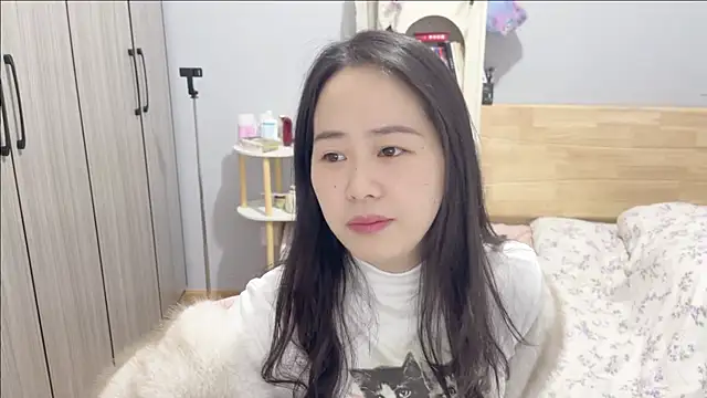 Snapshot of wxj1019 chatting on February 5, 2026, 5:01 am wxj1019 online show from February 5, 2026, 5:01 am