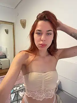 MollyXoXo online show from May 27, 2026, 12:02 pm