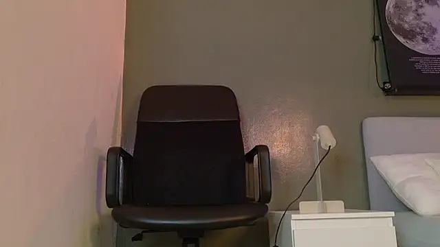 KeendraFox  online show from November 6, 2025, 10:16 am