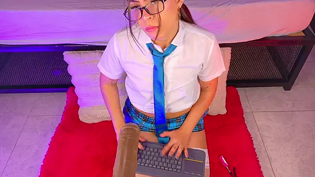 KeendraFox  online show from February 19, 2026, 11:28 am