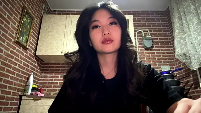 Snapshot of EmmaLeexth chatting on January 9, 2026, 2:09 pm EmmaLeexth online show from January 9, 2026, 2:09 pm