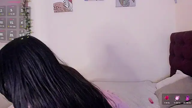 Snapshot of Dulcee_1 chatting on February 9, 2026, 11:14 am Dulcee 1 online show from February 9, 2026, 11:14 am