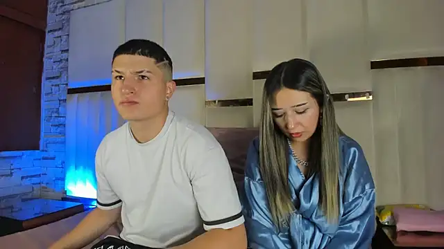 Snapshot of ANLLELOAndANGELA chatting on April 13, 2026, 4:12 pm ANLLELOAndANGELA online show from April 13, 2026, 4:12 pm