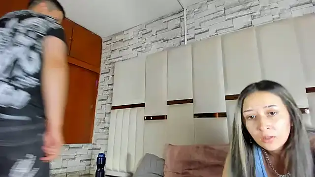 Snapshot of ANLLELOAndANGELA chatting on April 22, 2026, 5:47 pm ANLLELOAndANGELA online show from April 22, 2026, 5:47 pm