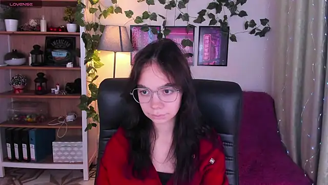 Snapshot of Elise_Noir chatting on October 6, 2025, 4:04 pm Elise Noir online show from October 6, 2025, 4:04 pm