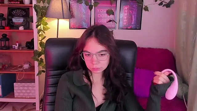 Snapshot of Elise_Noir chatting on October 14, 2025, 4:08 pm Elise Noir online show from October 14, 2025, 4:08 pm