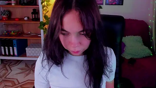 Snapshot of Elise_Noir chatting on October 21, 2025, 4:19 pm Elise Noir online show from October 21, 2025, 4:19 pm