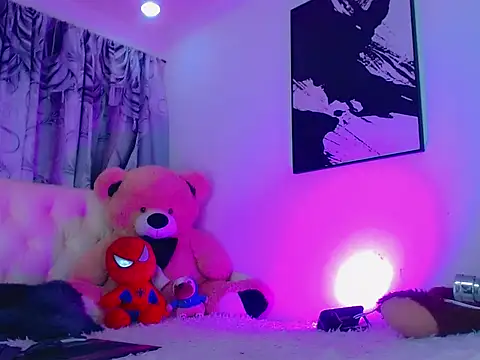 Julia Bulette1 online show from December 4, 2025, 2:48 pm