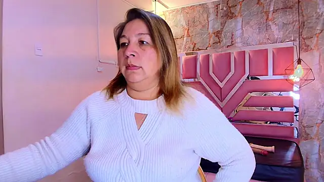 MaylinRosse  online show from April 10, 2026, 6:56 pm