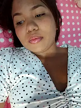 little onixx online show from December 3, 2025, 11:52 am