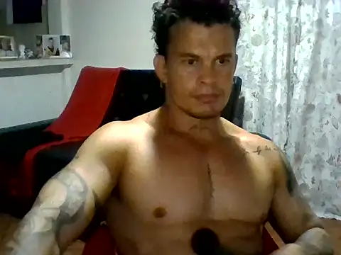 Snapshot of XavierFox1 chatting on September 21, 2025, 1:18 am XavierFox1 online show from September 21, 2025, 1:18 am