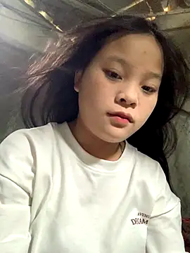 Snapshot of -Miraa- chatting on September 24, 2025, 5:44 am -Miraa- online show from September 24, 2025, 5:44 am