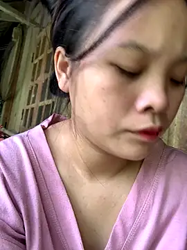 Snapshot of -Miraa- chatting on September 28, 2025, 5:02 am -Miraa- online show from September 28, 2025, 5:02 am