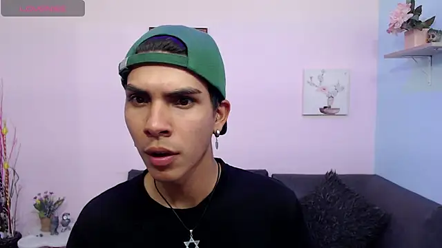 David 925  online show from November 18, 2025, 8:13 pm