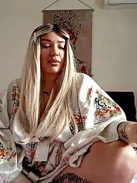 mariabloom9 online show from December 4, 2025, 9:29 am