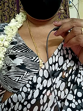 Maithili18 online show from October 12, 2025, 6:56 am