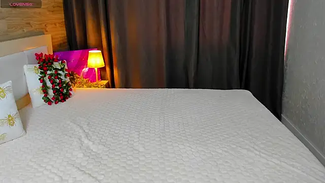 Alisa Glamour online show from September 29, 2025, 12:32 pm