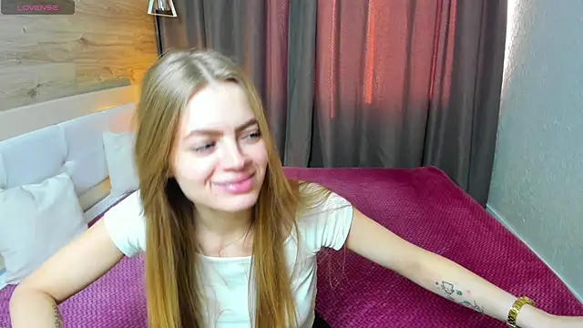 Alisa Glamour online show from October 16, 2025, 12:17 pm