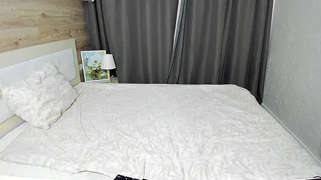 Alisa Glamour online show from November 26, 2025, 1:23 pm