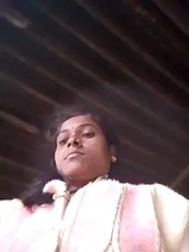 Hot reshmaji online show from December 3, 2025, 1:35 am