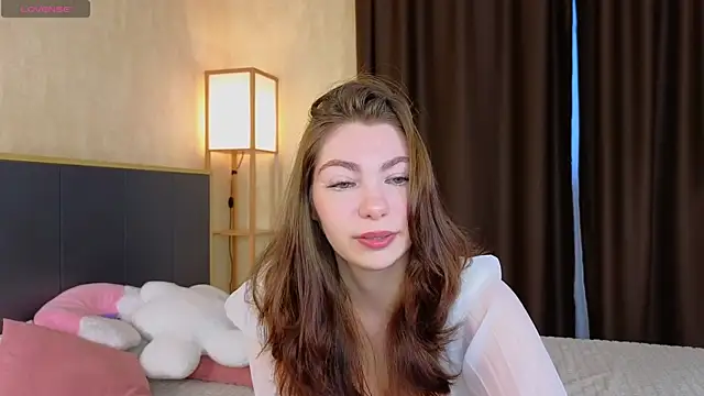 EmilyZortea online show from September 21, 2025, 8:49 am