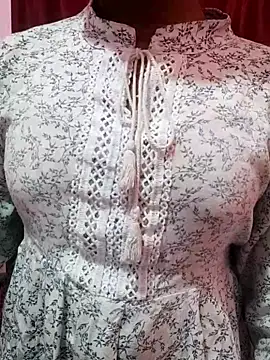 pari rani7 online show from November 13, 2025, 4:22 am