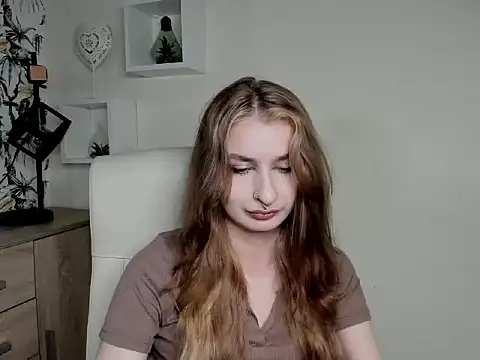 NinaBlond1 online show from October 9, 2025, 5:49 am