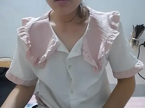 Hannie 26 online show from October 28, 2025, 2:09 pm