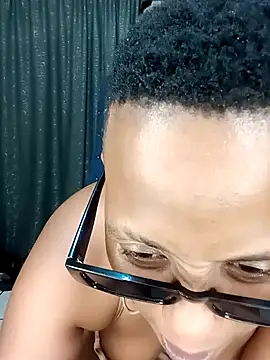 Snapshot of SexyCurves96 chatting on October 5, 2025, 7:23 pm SexyCurves96 online show from October 5, 2025, 7:23 pm